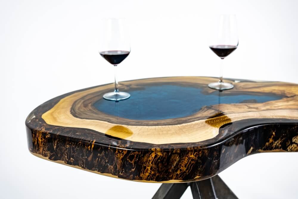 thick river table